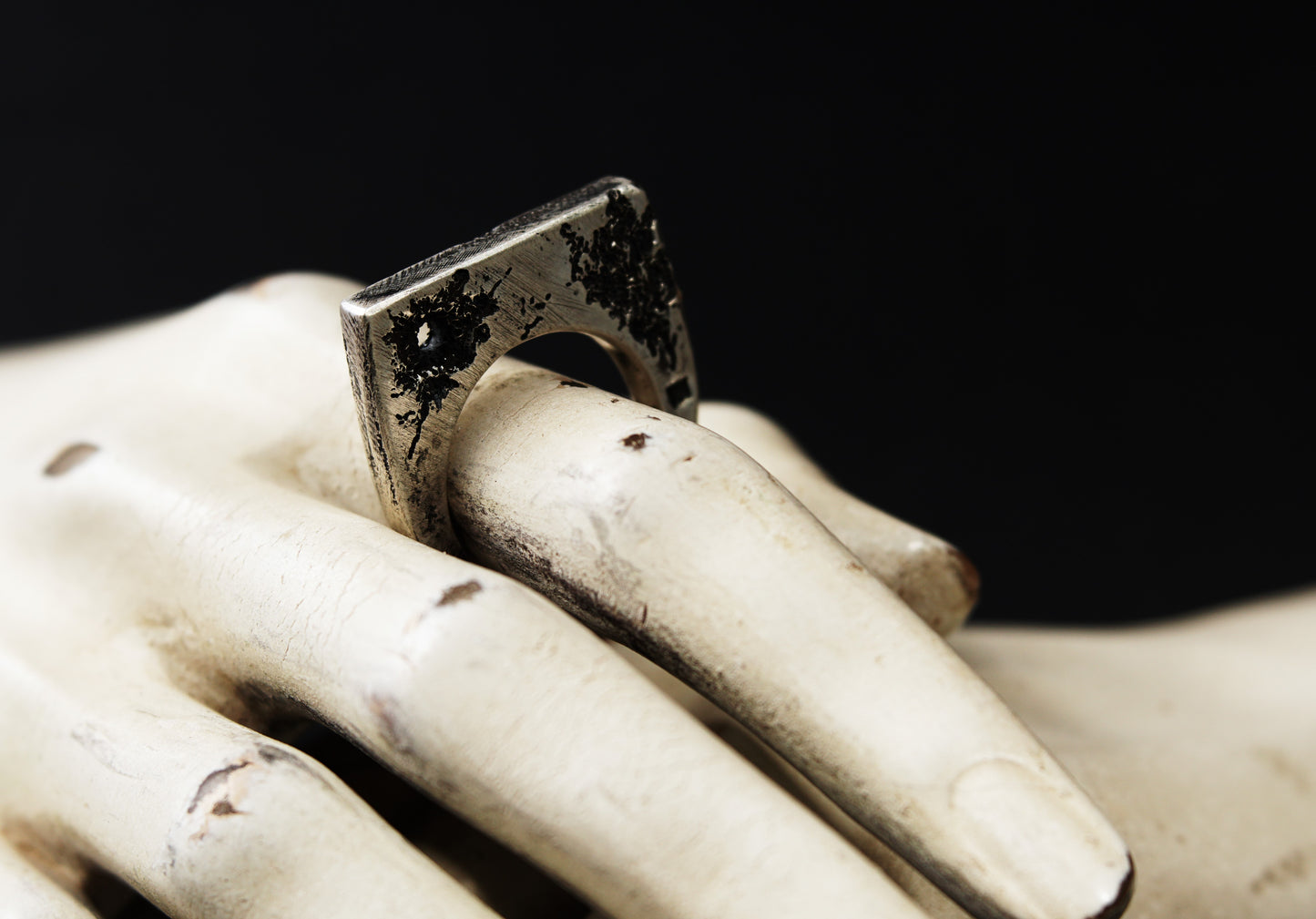 Anillo o Colgante Corrosión