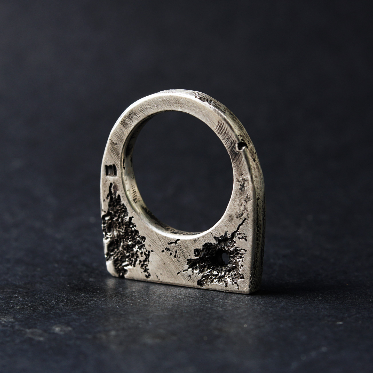 Anillo o Colgante Corrosión